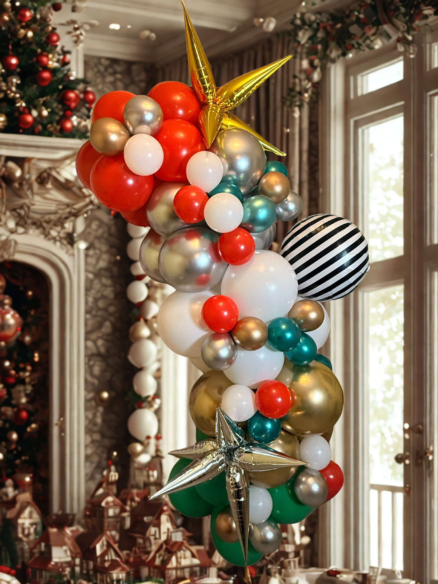 Classic Christmas DIY Balloon Garland Kit | Festive Holiday Party Decor